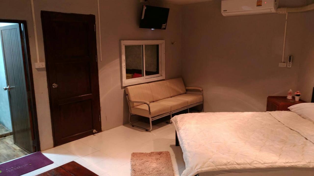 Pk Hostel Ayutthaya Extérieur photo
